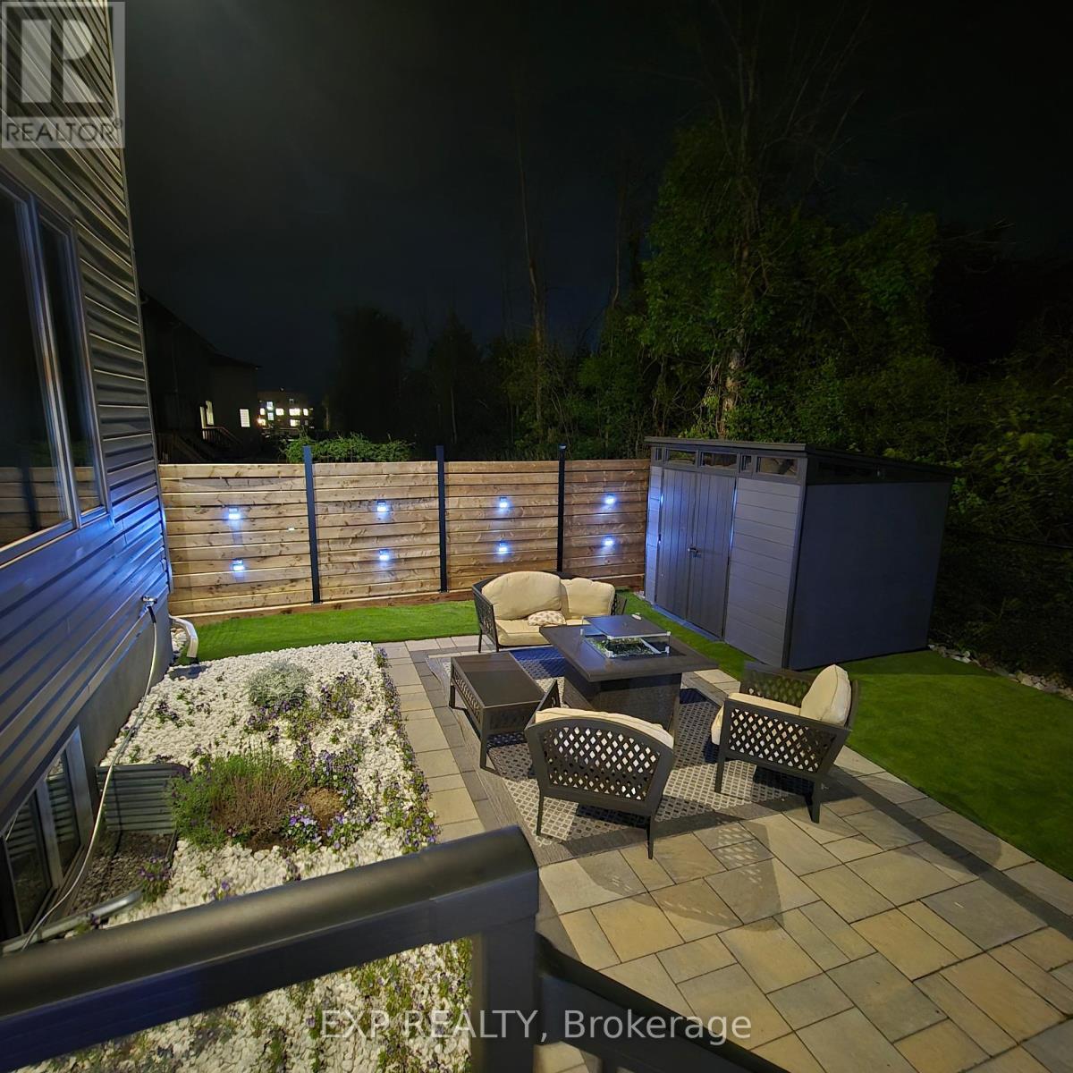 












107 RALLIDALE STREET

,
Ottawa,




Ontario
K1X0G7

