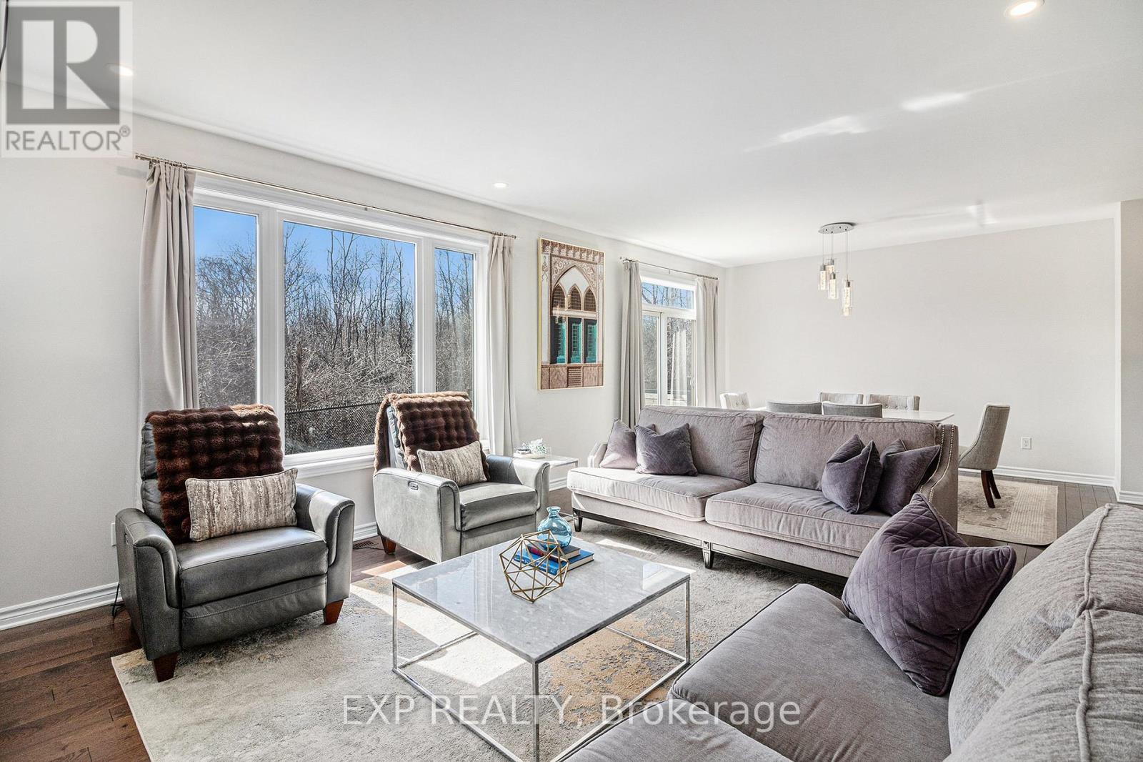












107 RALLIDALE STREET

,
Ottawa,




Ontario
K1X0G7

