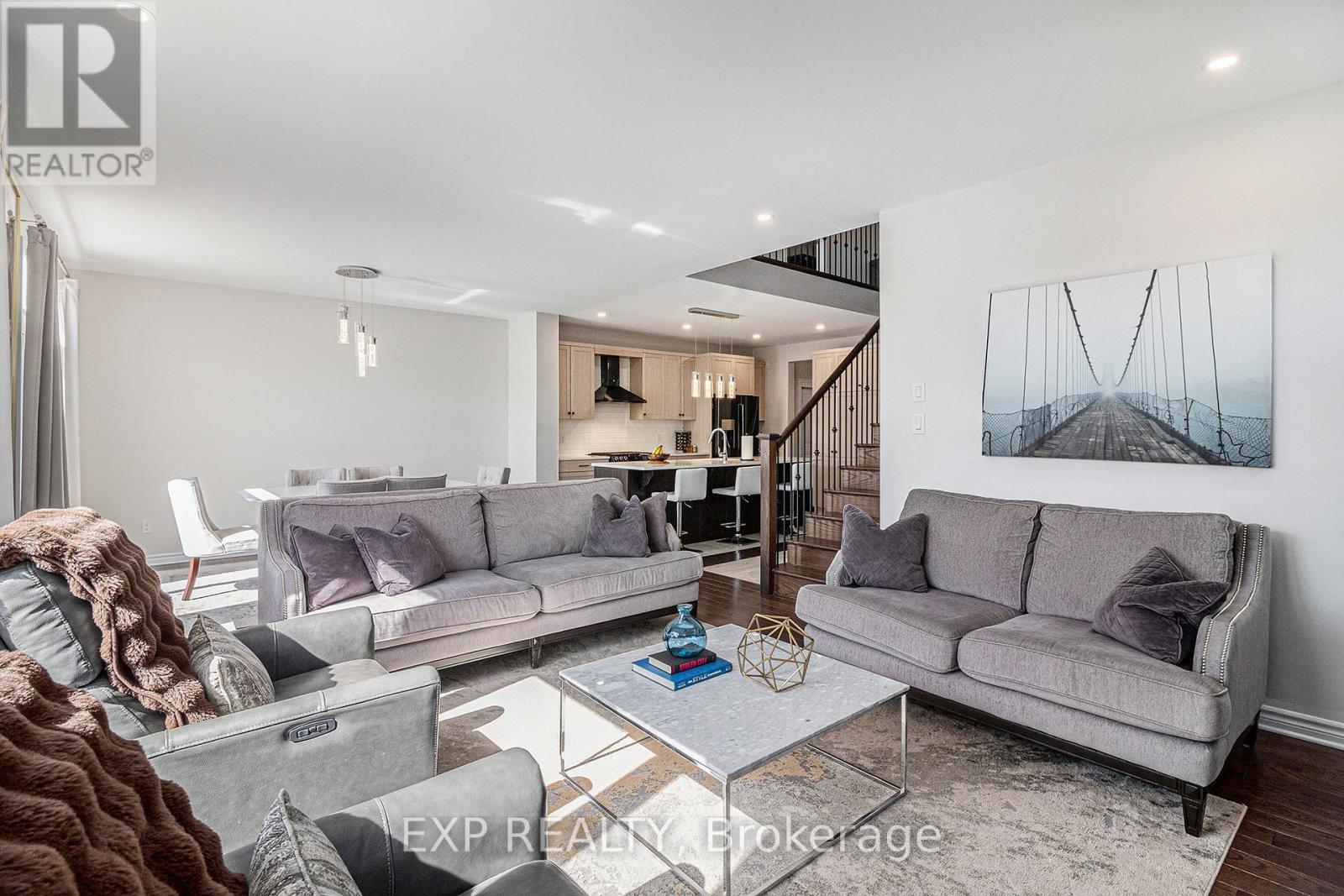 












107 RALLIDALE STREET

,
Ottawa,




Ontario
K1X0G7

