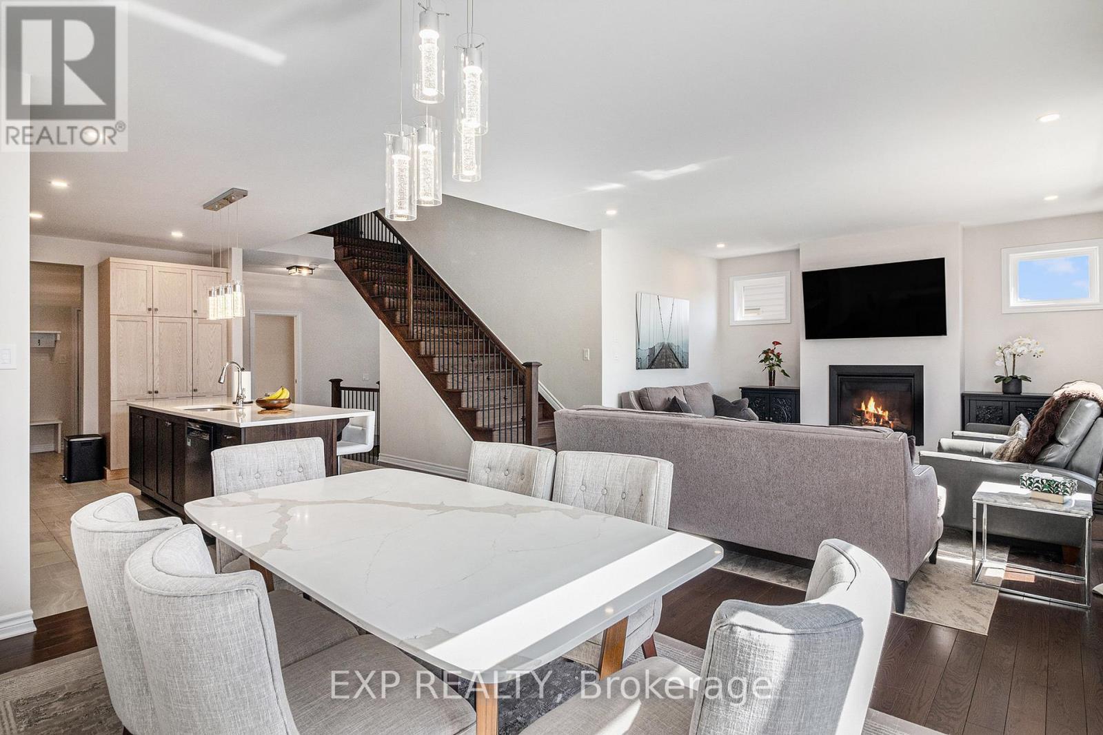 












107 RALLIDALE STREET

,
Ottawa,




Ontario
K1X0G7

