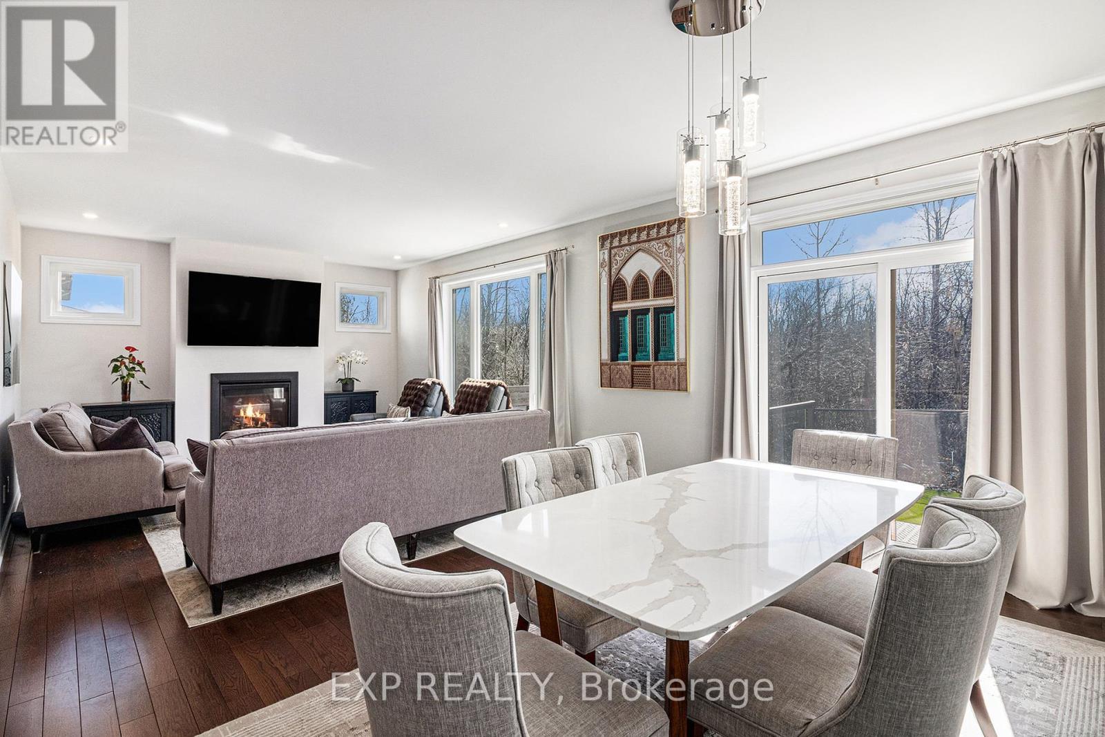 












107 RALLIDALE STREET

,
Ottawa,




Ontario
K1X0G7

