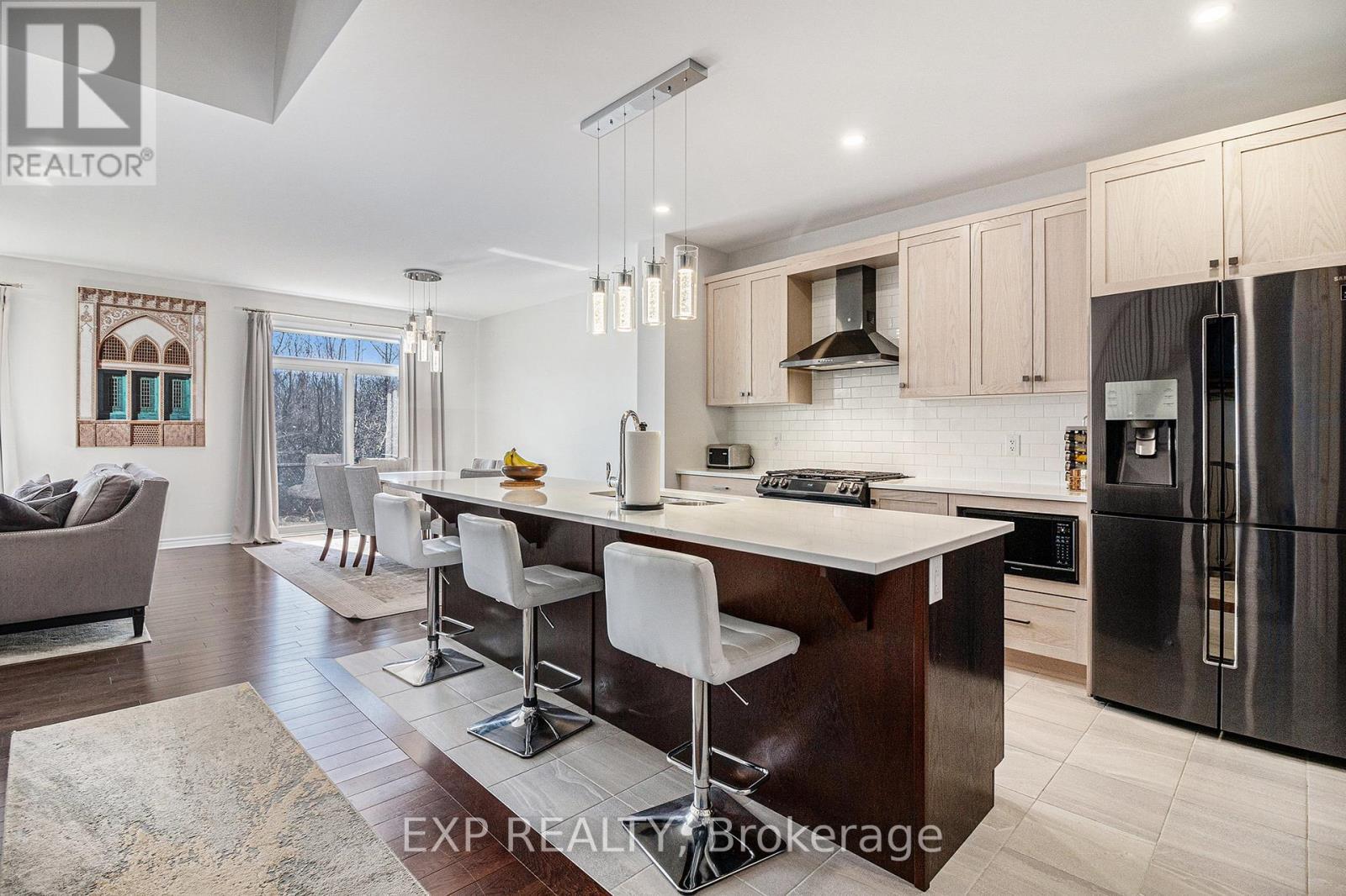 












107 RALLIDALE STREET

,
Ottawa,




Ontario
K1X0G7

