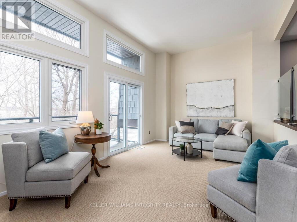 












27 - 655 RICHMOND ROAD

,
Ottawa,




Ontario
K2A3Y3

