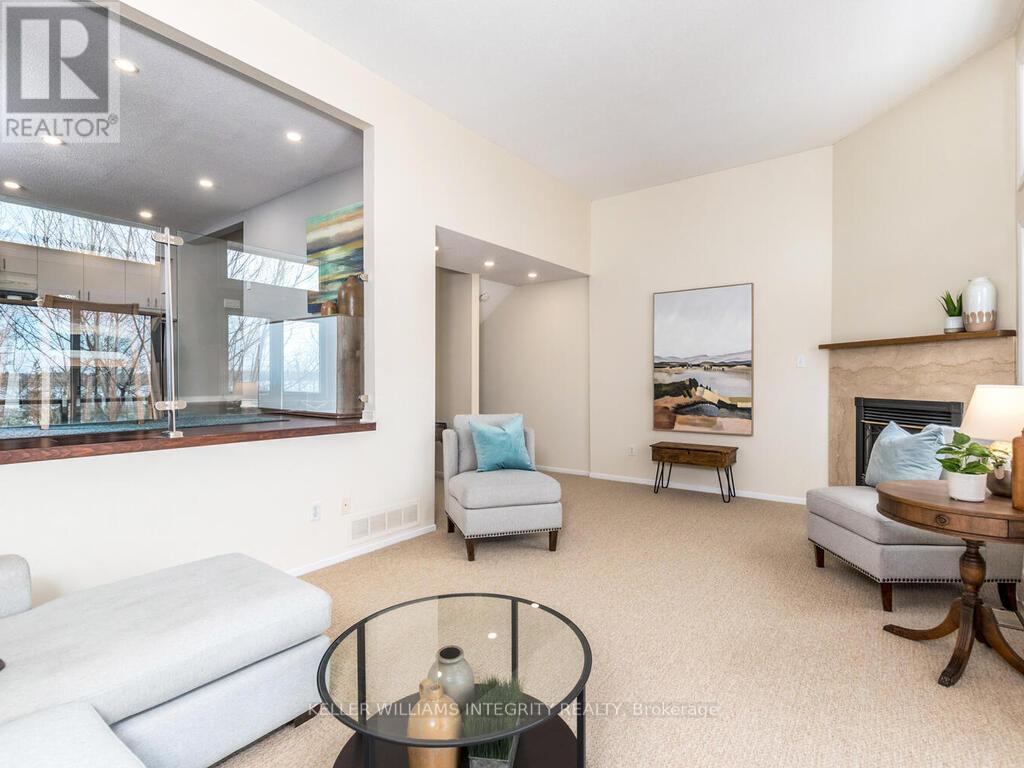 












27 - 655 RICHMOND ROAD

,
Ottawa,




Ontario
K2A3Y3


