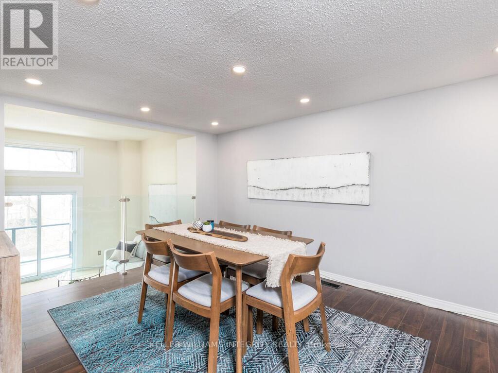 












27 - 655 RICHMOND ROAD

,
Ottawa,




Ontario
K2A3Y3

