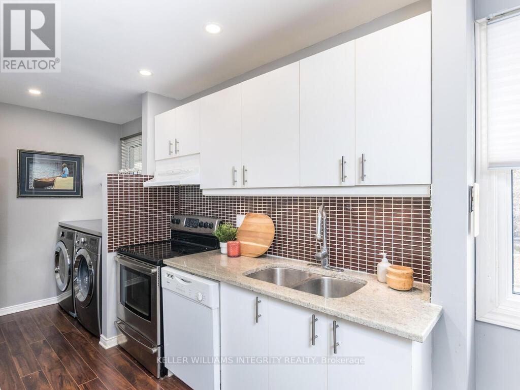 












27 - 655 RICHMOND ROAD

,
Ottawa,




Ontario
K2A3Y3

