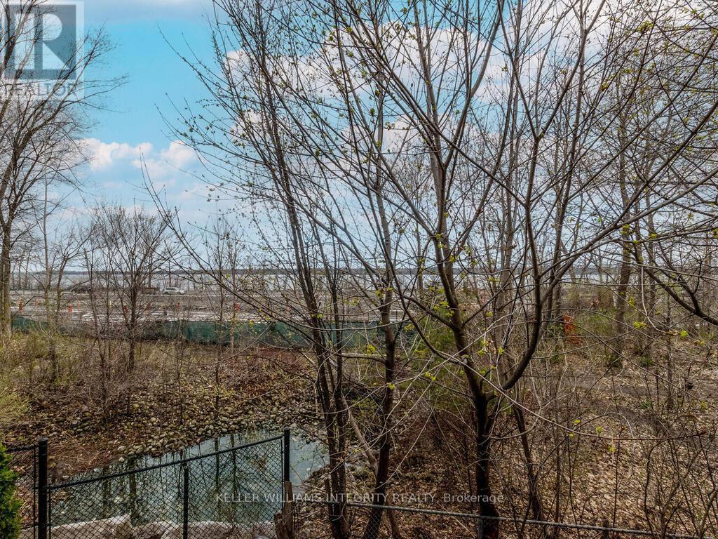 












27 - 655 RICHMOND ROAD

,
Ottawa,




Ontario
K2A3Y3


