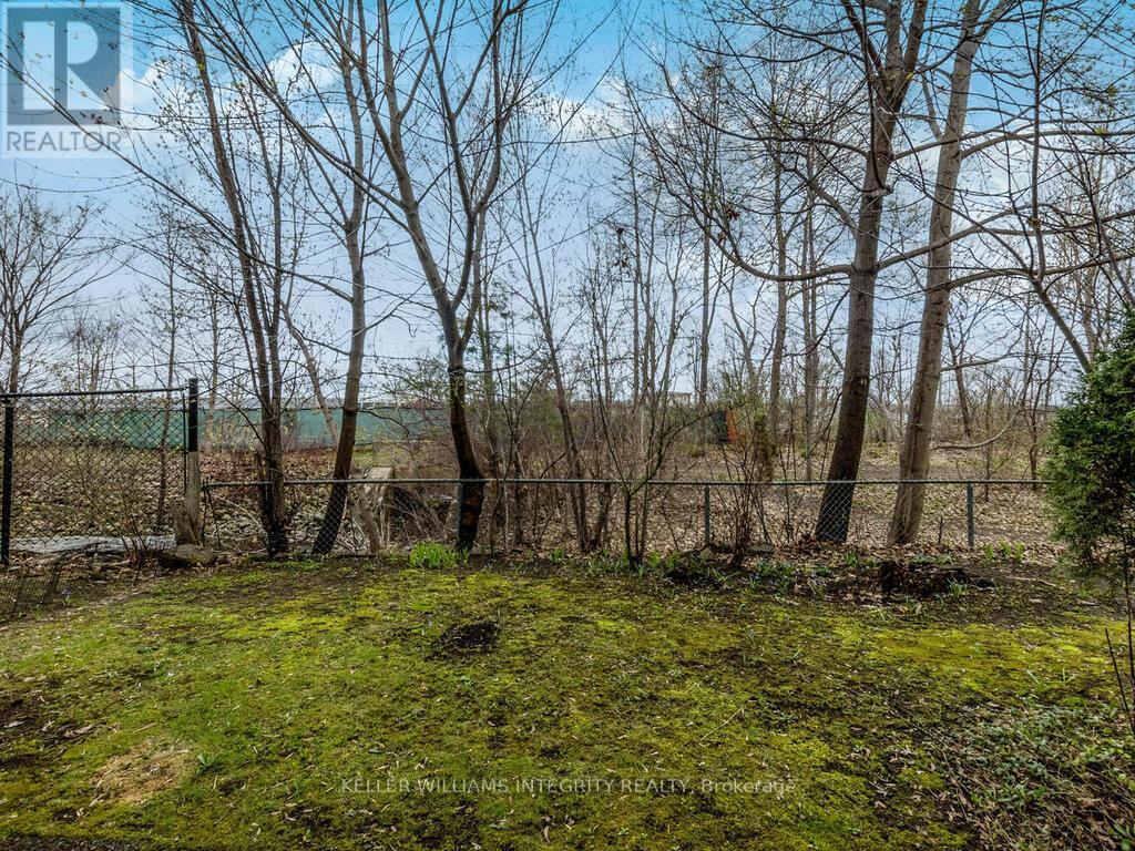 












27 - 655 RICHMOND ROAD

,
Ottawa,




Ontario
K2A3Y3

