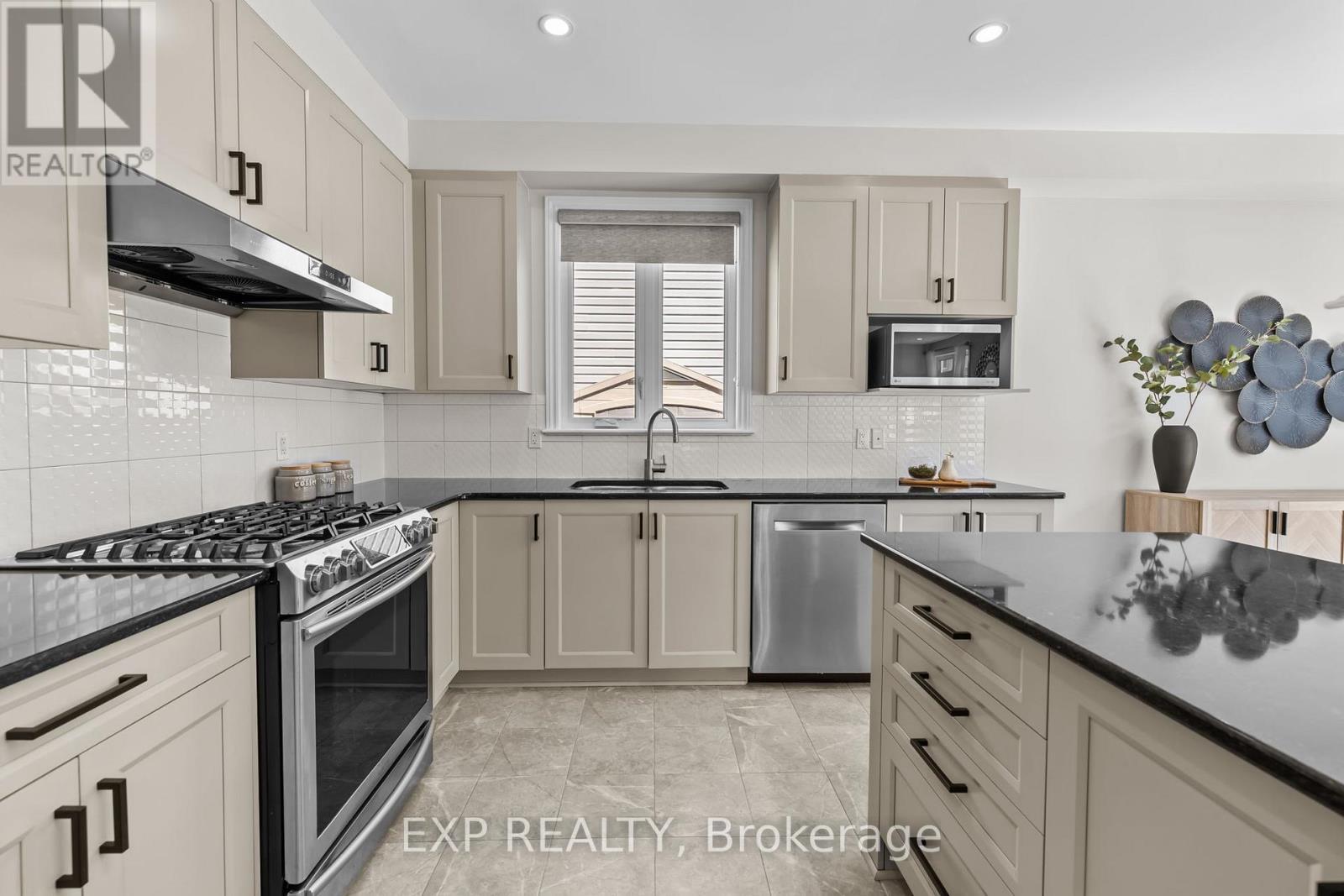 












531 VIVERA PLACE

,
Ottawa,




Ontario
K2S0W2

