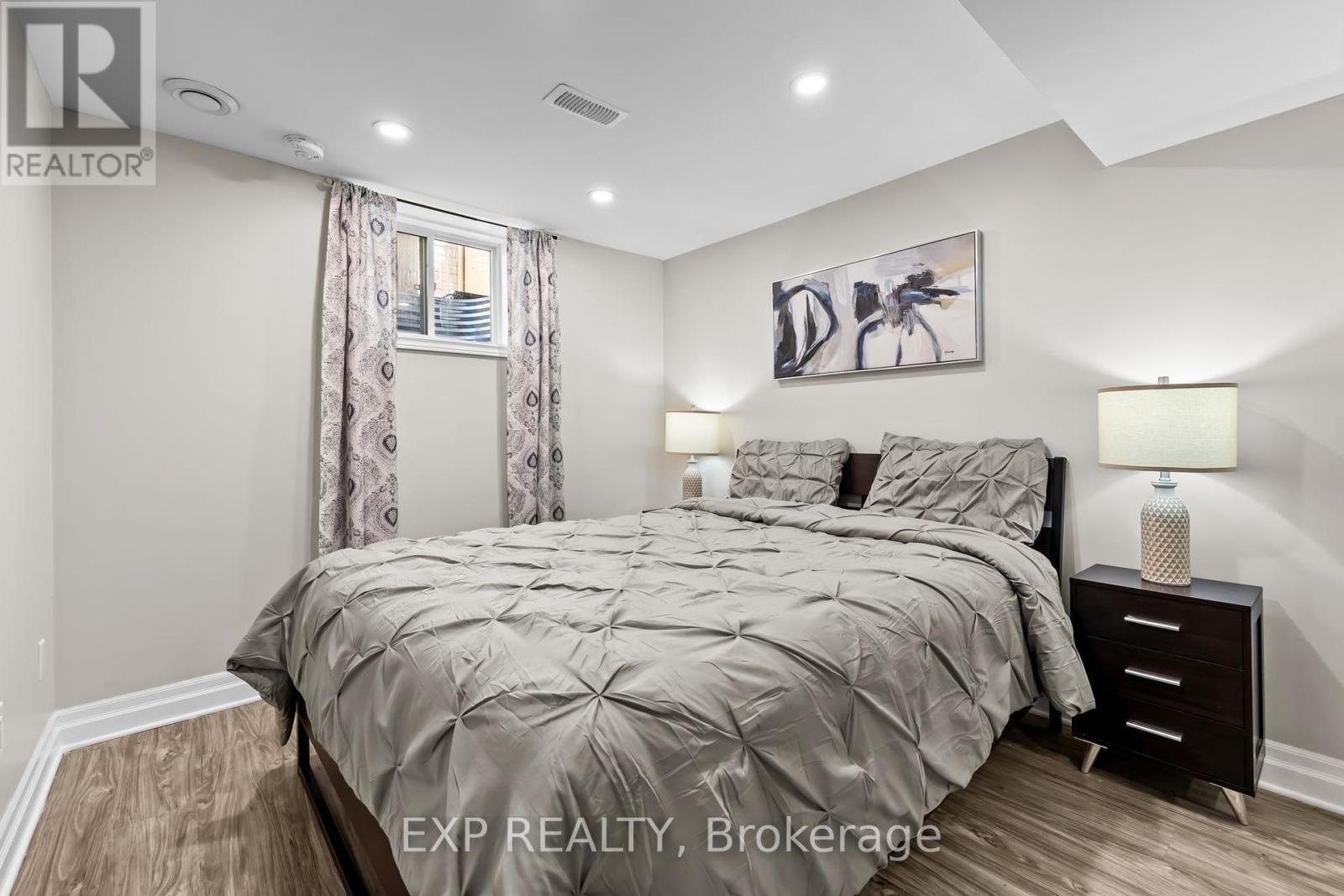 












531 VIVERA PLACE

,
Ottawa,




Ontario
K2S0W2

