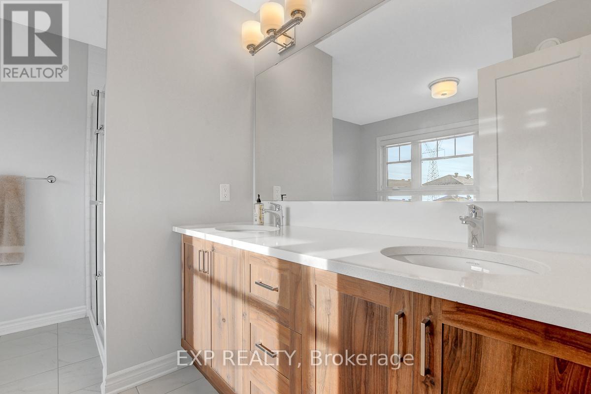 












20 ANGEL HEIGHTS

,
Ottawa,




Ontario
K2S2N3

