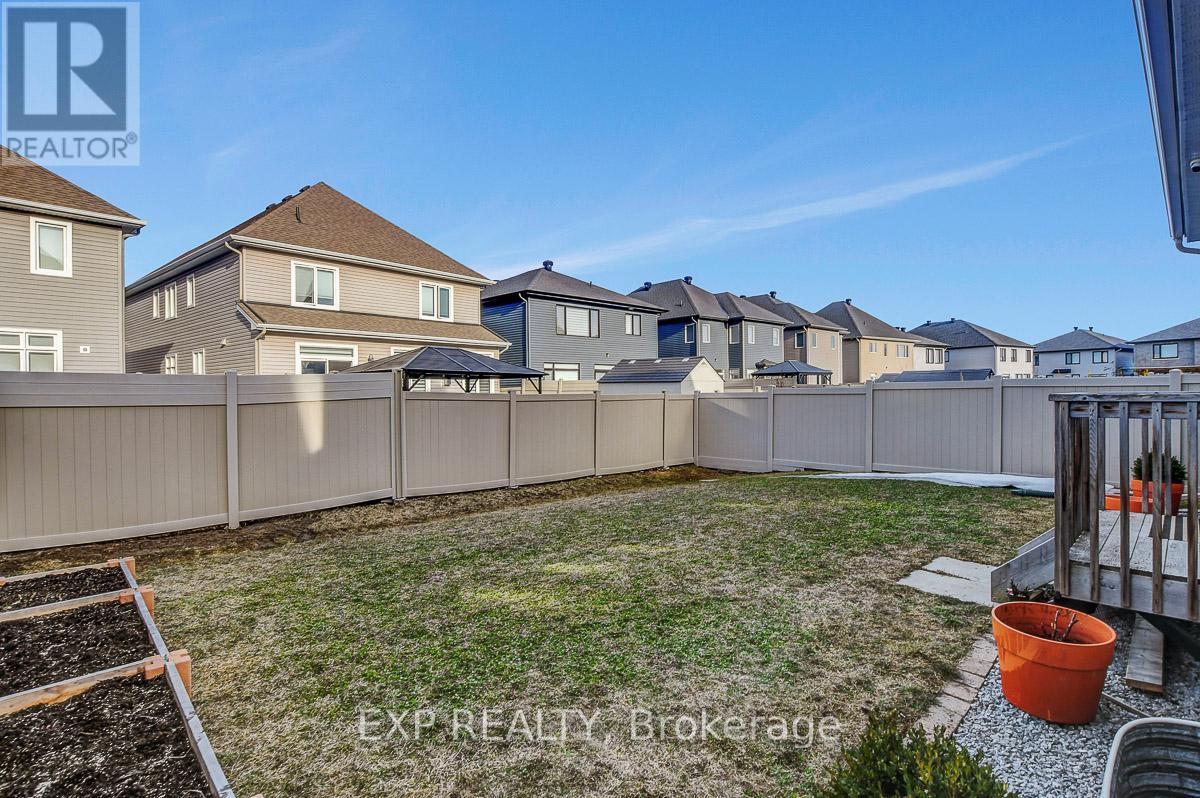 












20 ANGEL HEIGHTS

,
Ottawa,




Ontario
K2S2N3

