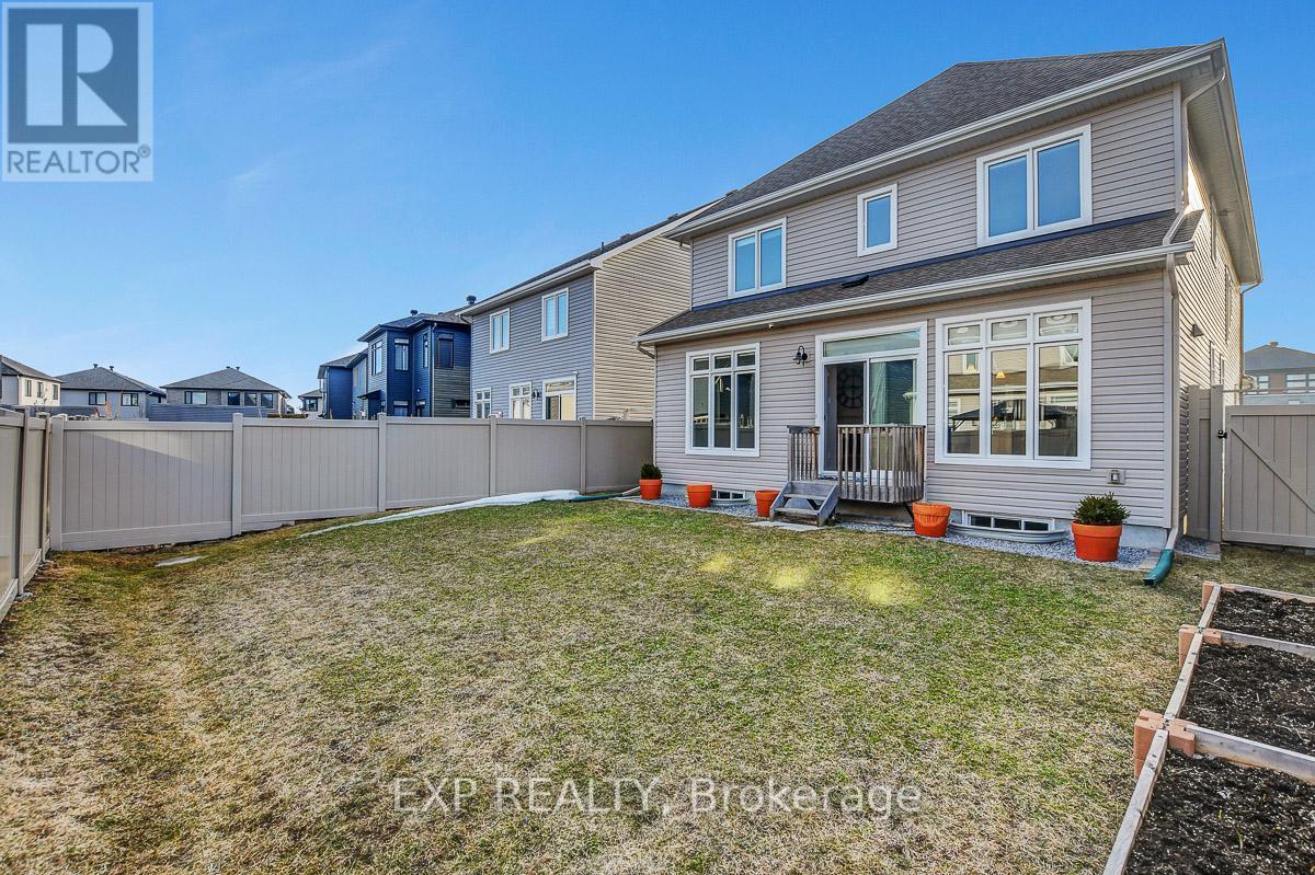 












20 ANGEL HEIGHTS

,
Ottawa,




Ontario
K2S2N3

