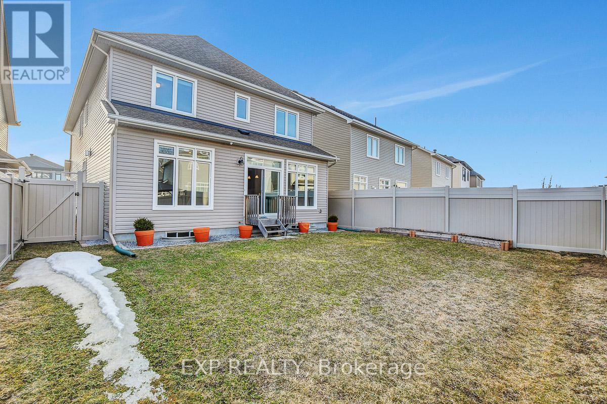 












20 ANGEL HEIGHTS

,
Ottawa,




Ontario
K2S2N3

