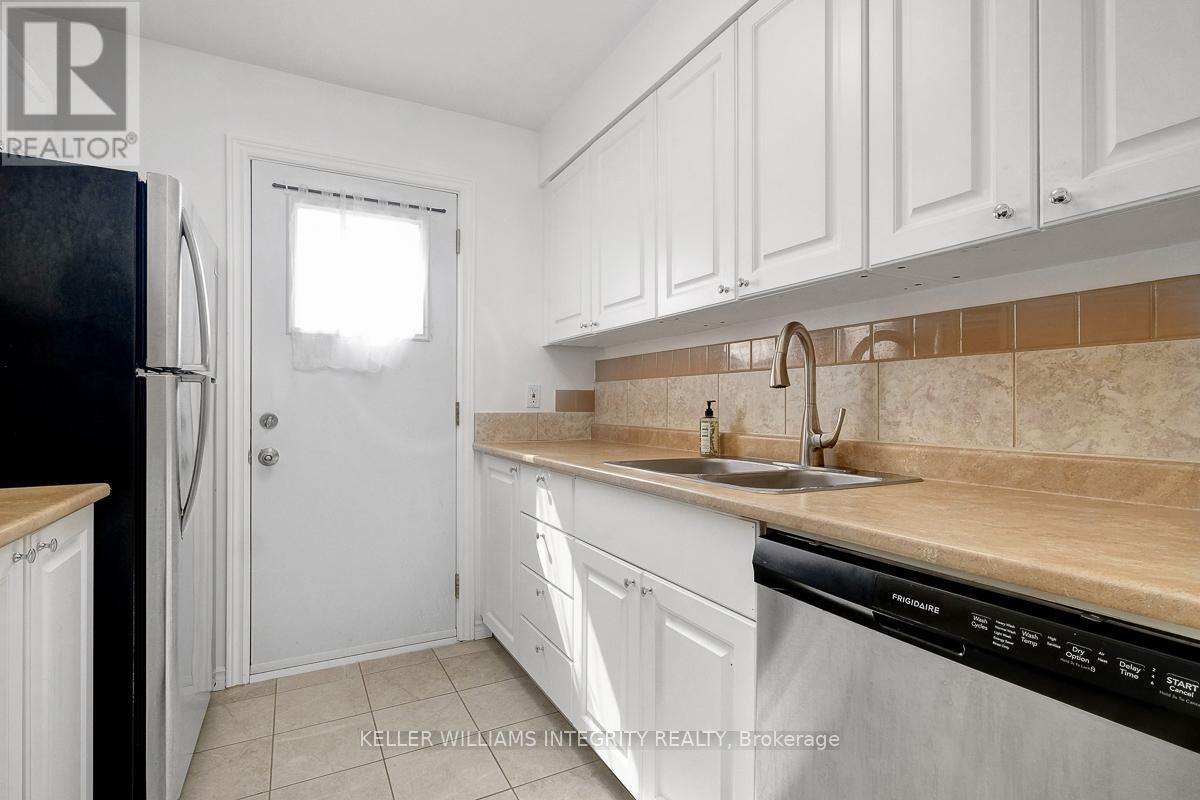 












62 RENOVA PRIVATE

,
Ottawa,




Ontario
K1G4C6


