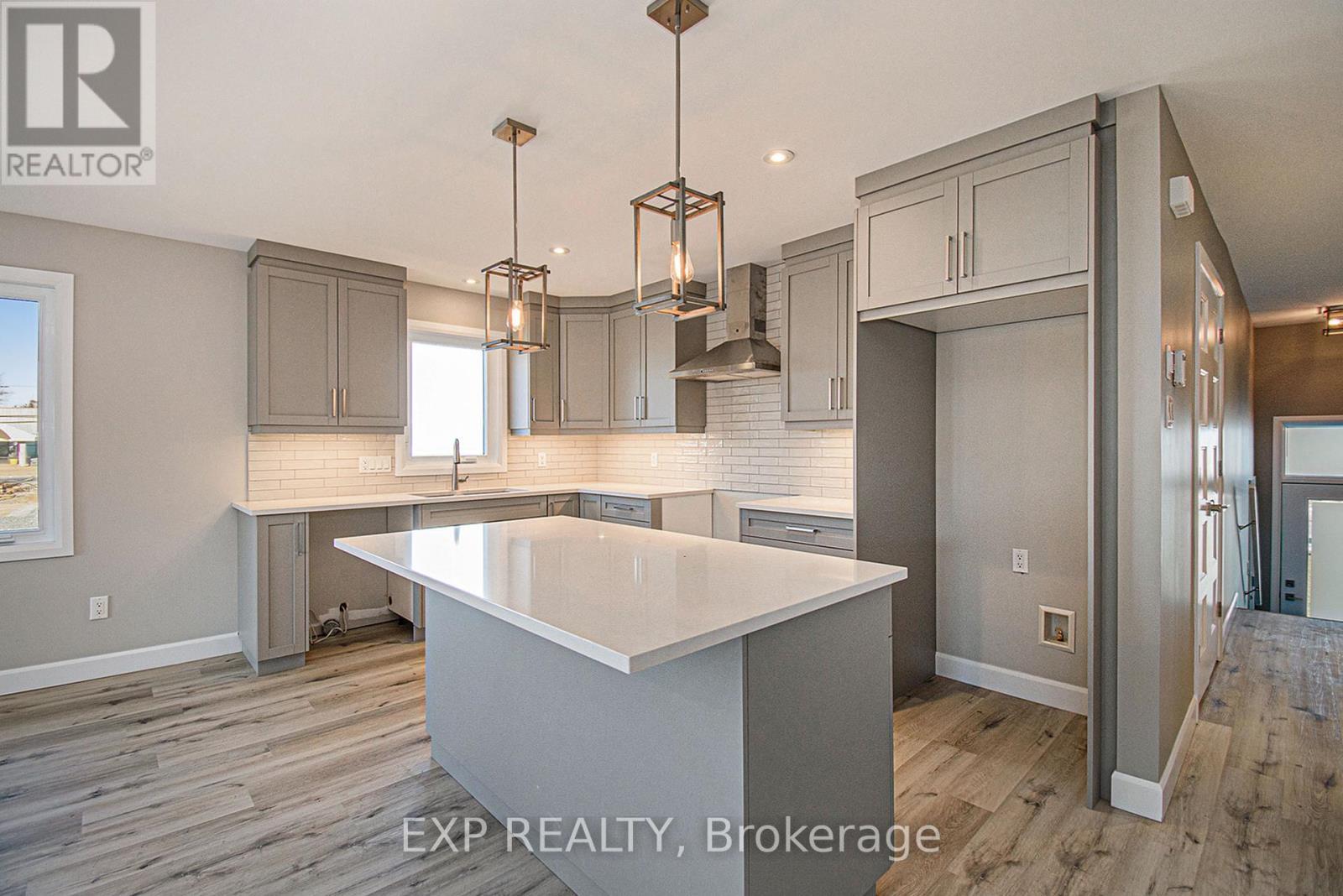 












1206 STE MARIE STREET

,
Russell,




Ontario
K0A1W0

