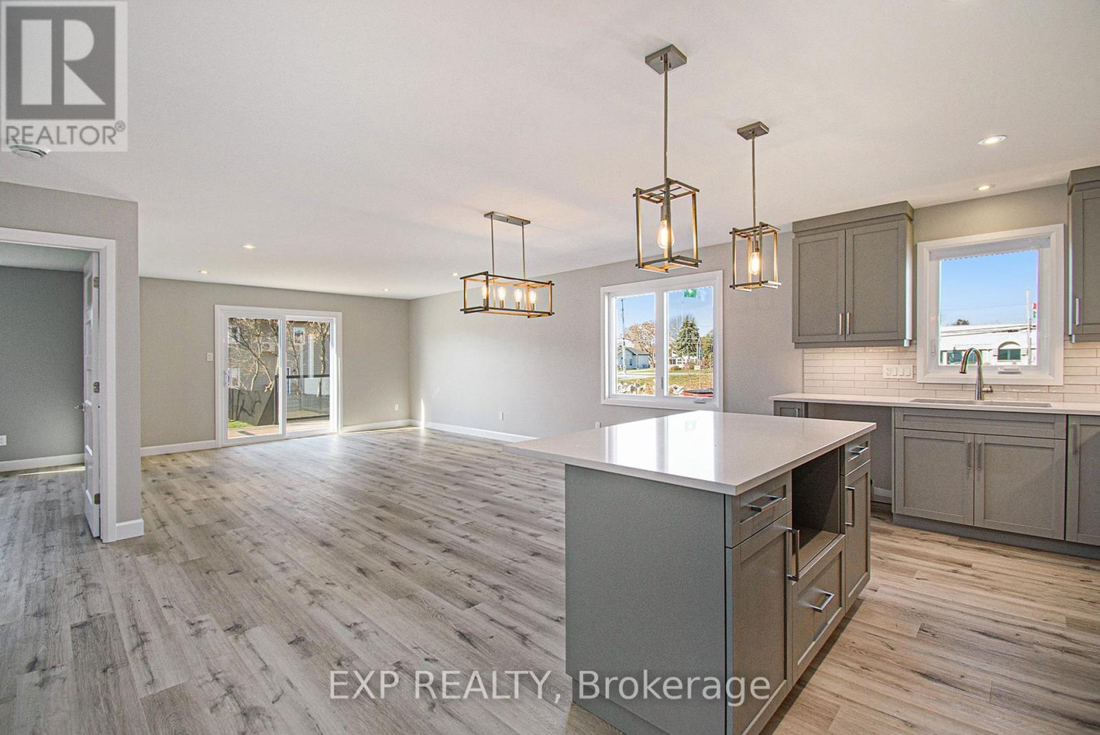 












1206 STE MARIE STREET

,
Russell,




Ontario
K0A1W0

