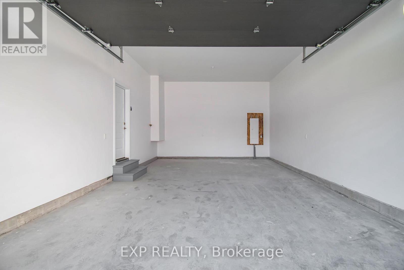 












1206 STE MARIE STREET

,
Russell,




Ontario
K0A1W0

