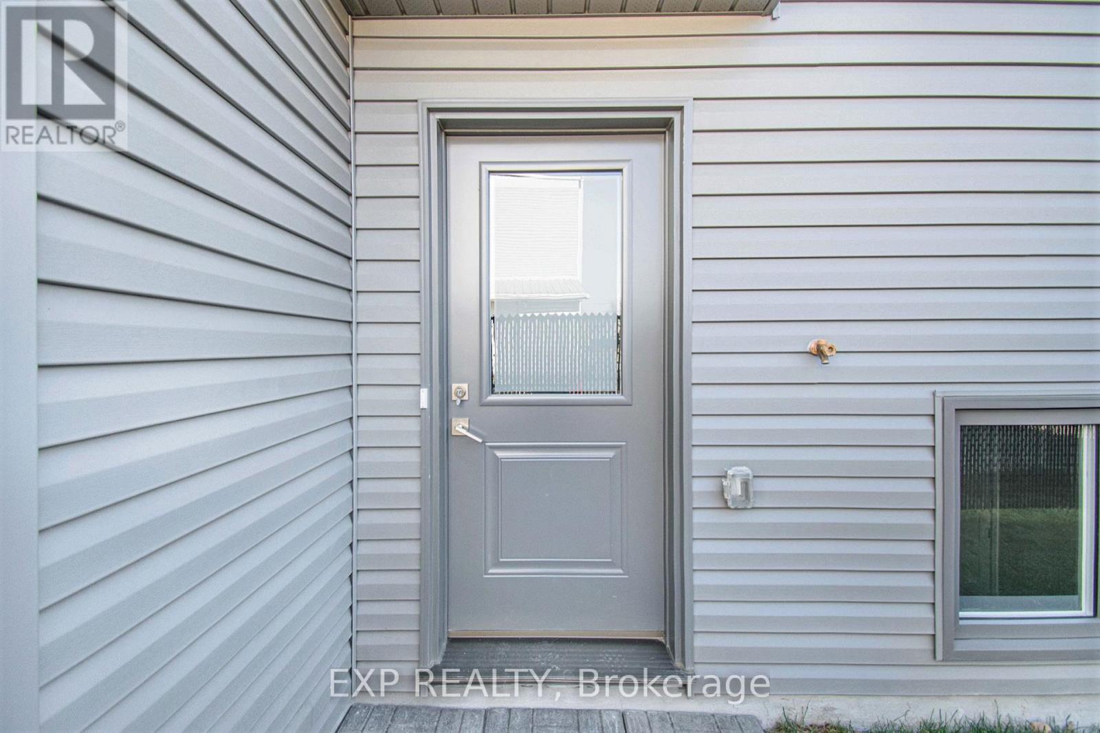 












1206 STE MARIE STREET

,
Russell,




Ontario
K0A1W0

