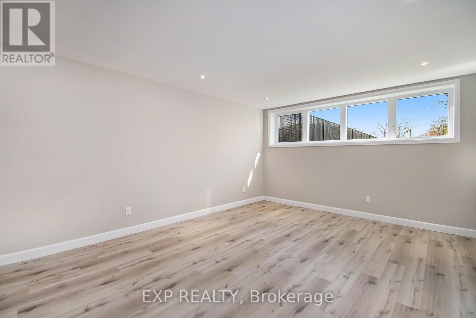 












1206 STE MARIE STREET

,
Russell,




Ontario
K0A1W0

