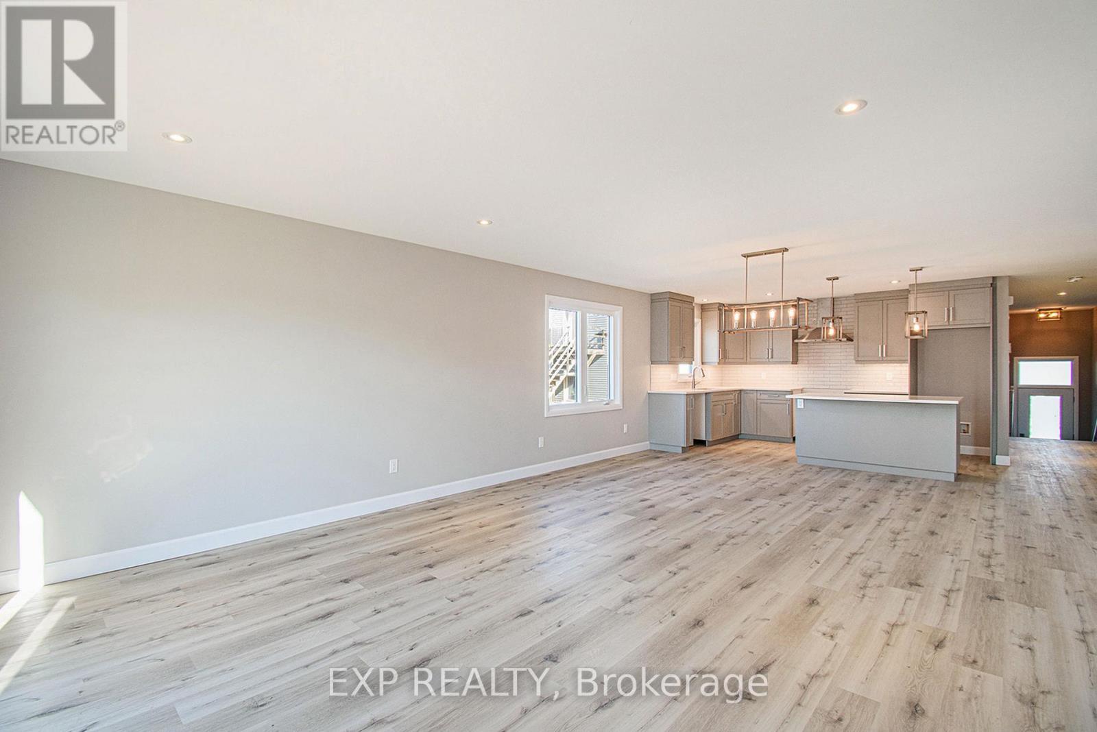 












1206 STE MARIE STREET

,
Russell,




Ontario
K0A1W0

