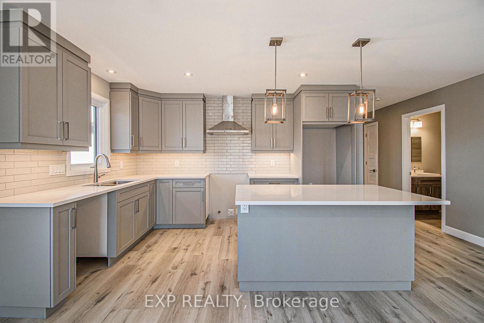 












1206 STE MARIE STREET

,
Russell,




Ontario
K0A1W0

