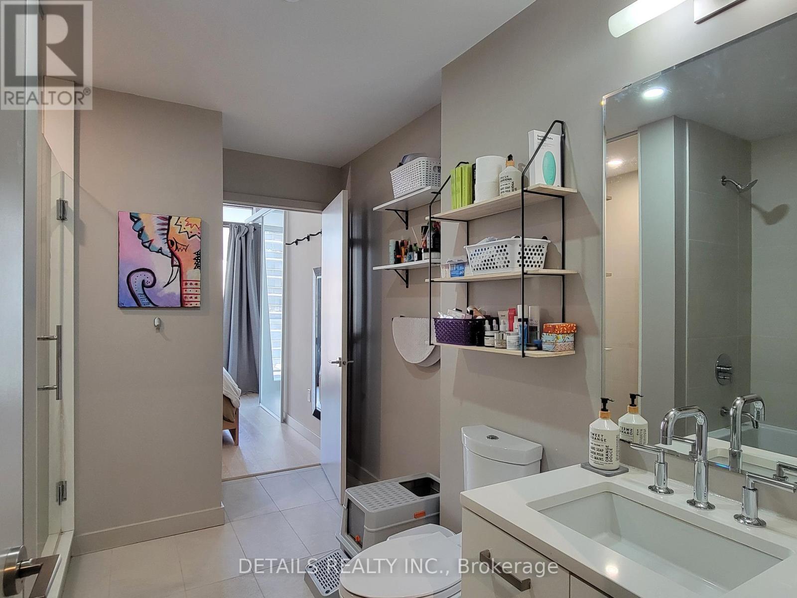 












812 - 224 LYON STREET N

,
Ottawa,




Ontario
K1R5V9


