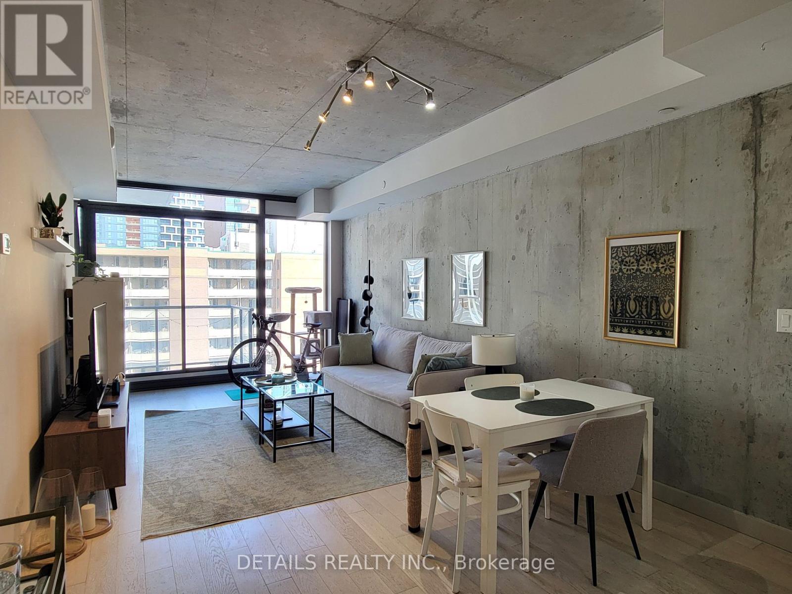 












812 - 224 LYON STREET N

,
Ottawa,




Ontario
K1R5V9

