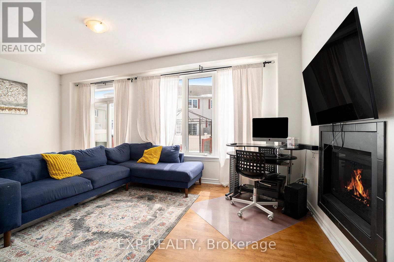 












619 MOORPARK AVENUE

,
Ottawa,




Ontario
K2M0B6

