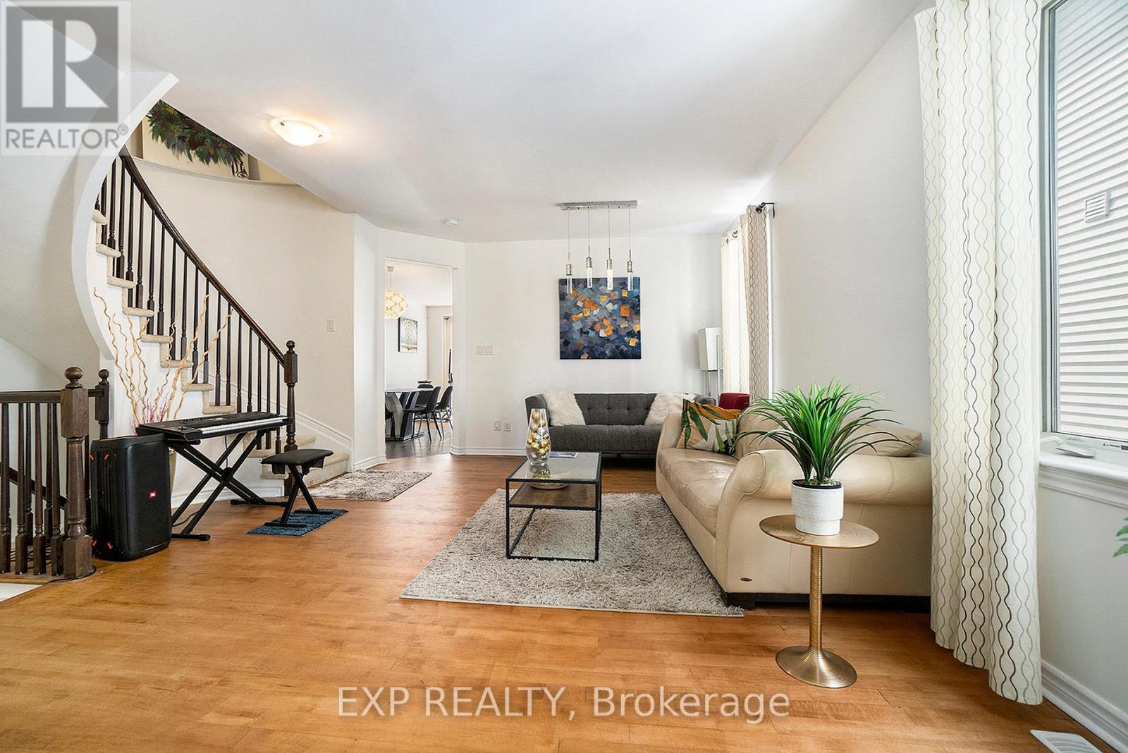 












619 MOORPARK AVENUE

,
Ottawa,




Ontario
K2M0B6

