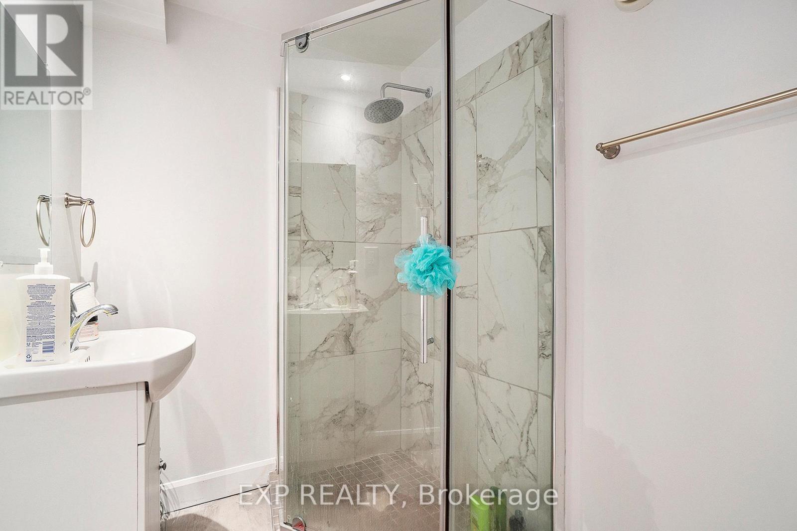 












619 MOORPARK AVENUE

,
Ottawa,




Ontario
K2M0B6

