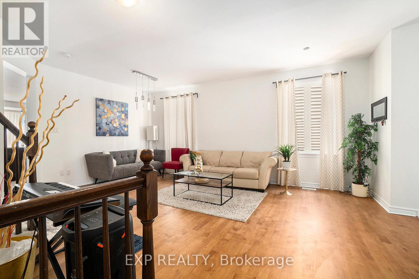 












619 MOORPARK AVENUE

,
Ottawa,




Ontario
K2M0B6

