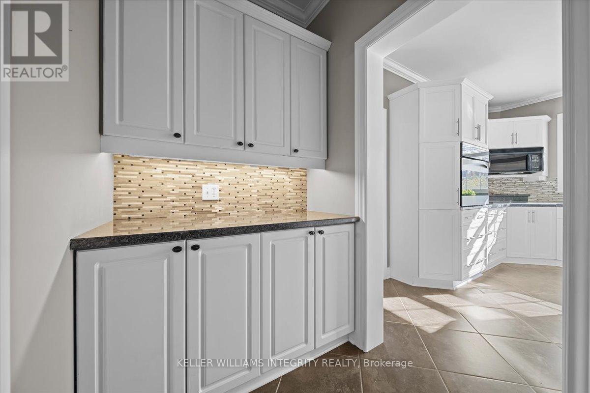 












38 MARCHVALE DRIVE

,
Ottawa,




Ontario
K2W1C2

