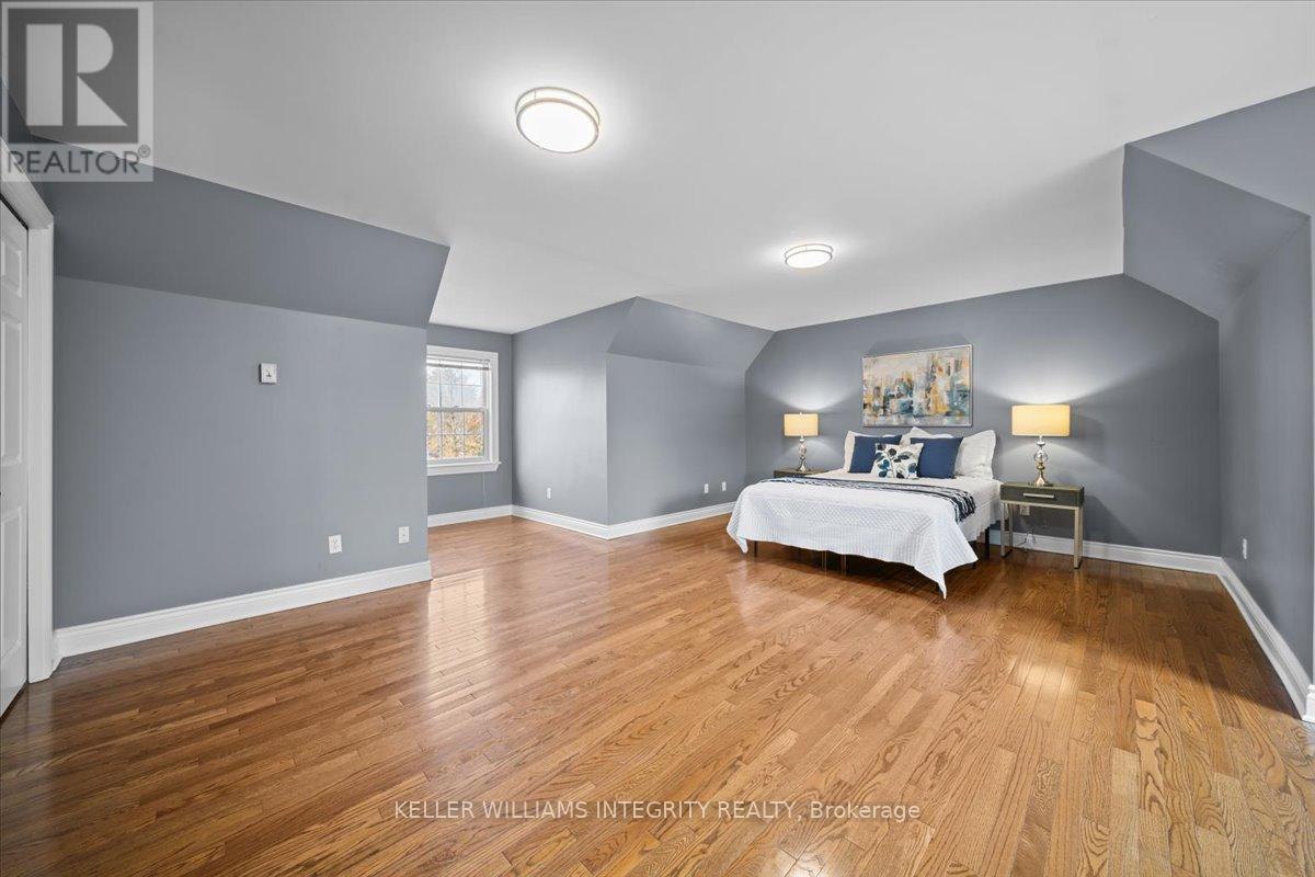 












38 MARCHVALE DRIVE

,
Ottawa,




Ontario
K2W1C2

