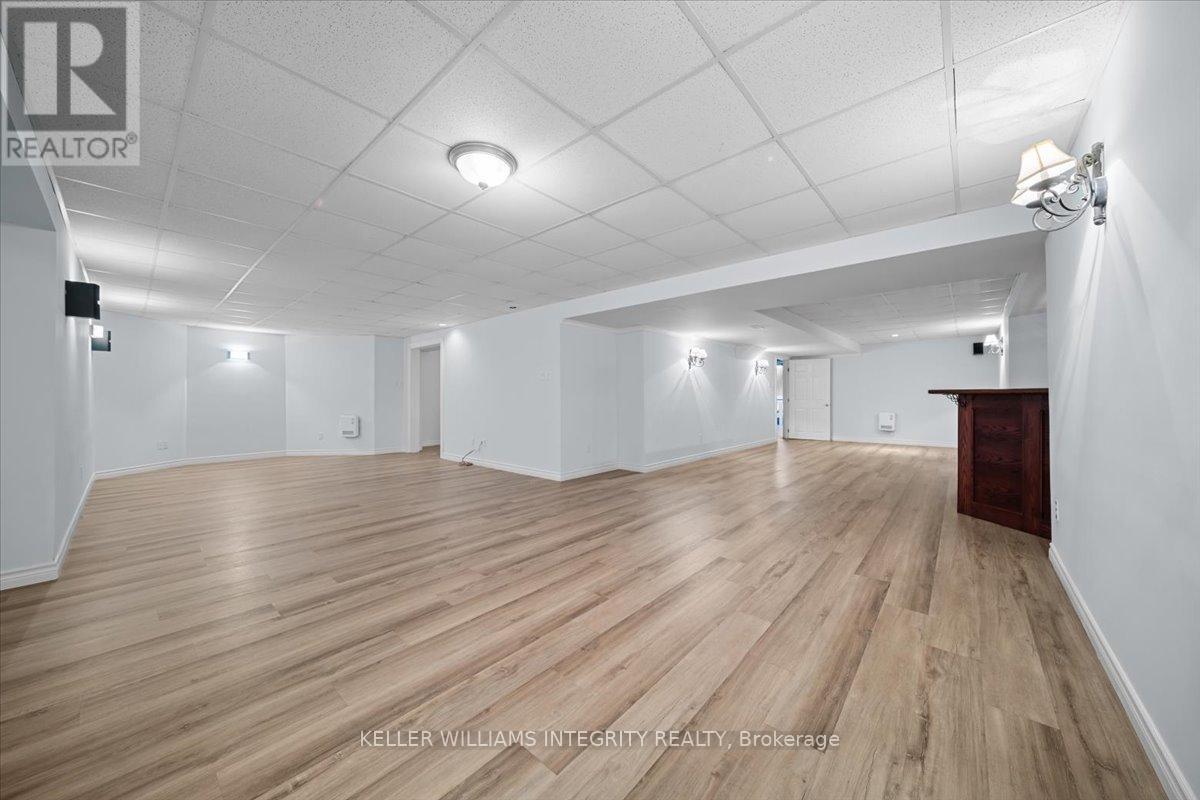 












38 MARCHVALE DRIVE

,
Ottawa,




Ontario
K2W1C2

