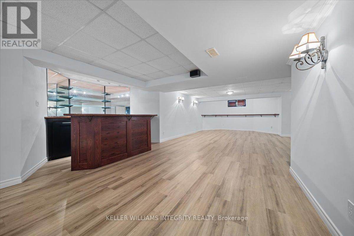 












38 MARCHVALE DRIVE

,
Ottawa,




Ontario
K2W1C2

