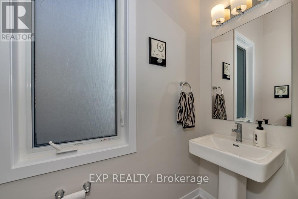 












279 FALSETTO STREET

,
Ottawa,




Ontario
K1W0S4

