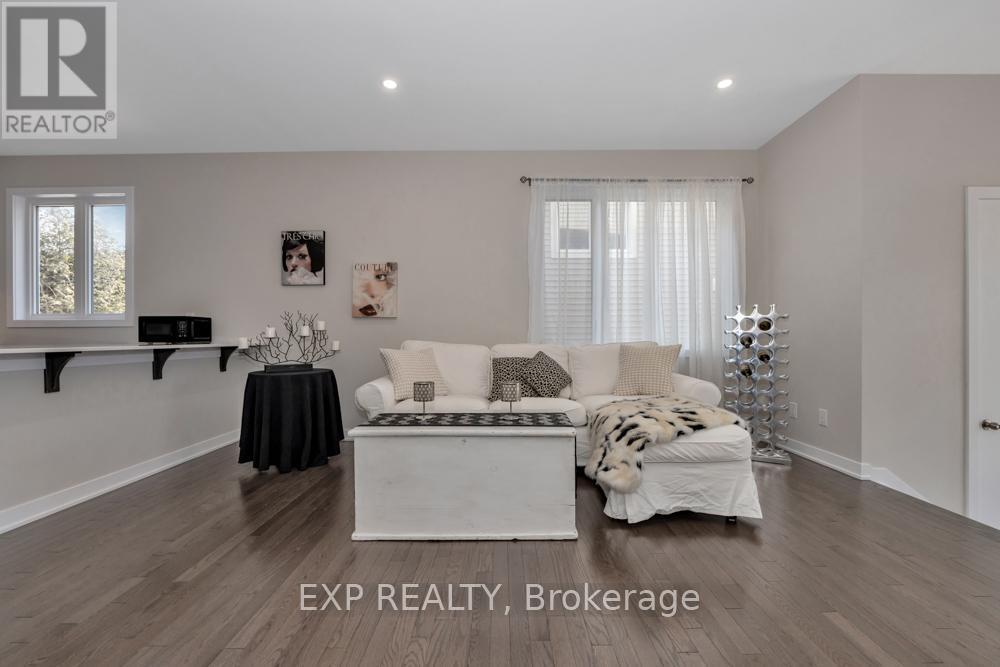 












279 FALSETTO STREET

,
Ottawa,




Ontario
K1W0S4

