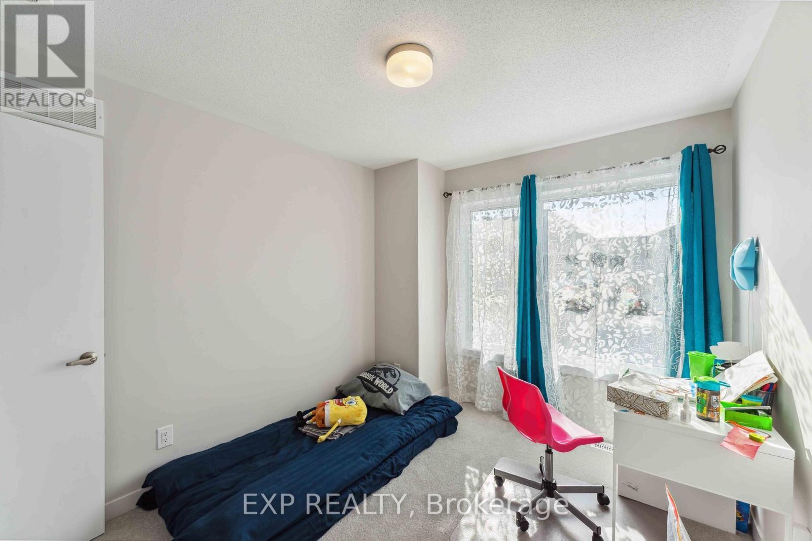 












212 SPECKLED ALDER ROW

,
Ottawa,




Ontario
K2J7G8

