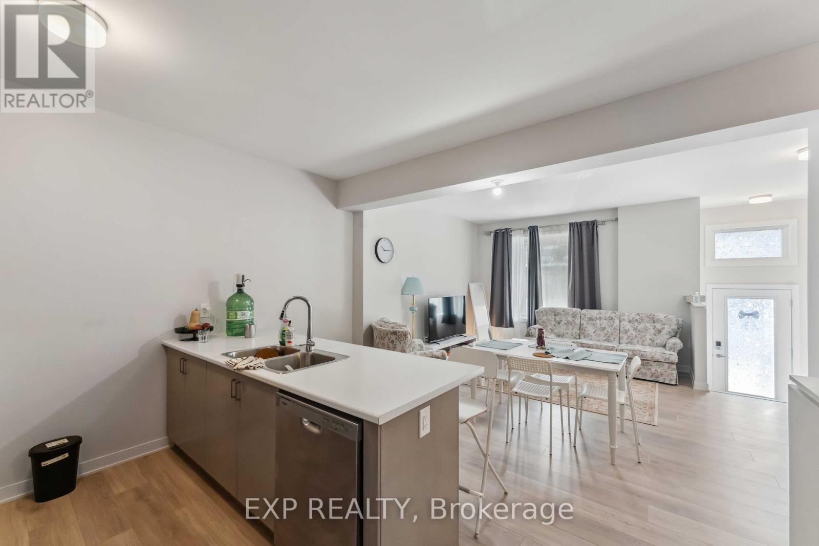 












212 SPECKLED ALDER ROW

,
Ottawa,




Ontario
K2J7G8

