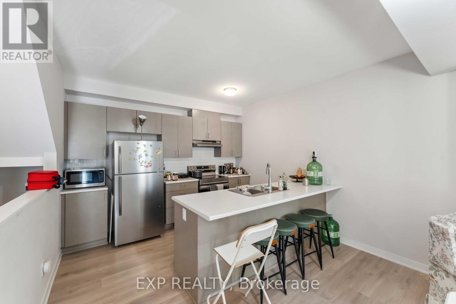 












212 SPECKLED ALDER ROW

,
Ottawa,




Ontario
K2J7G8

