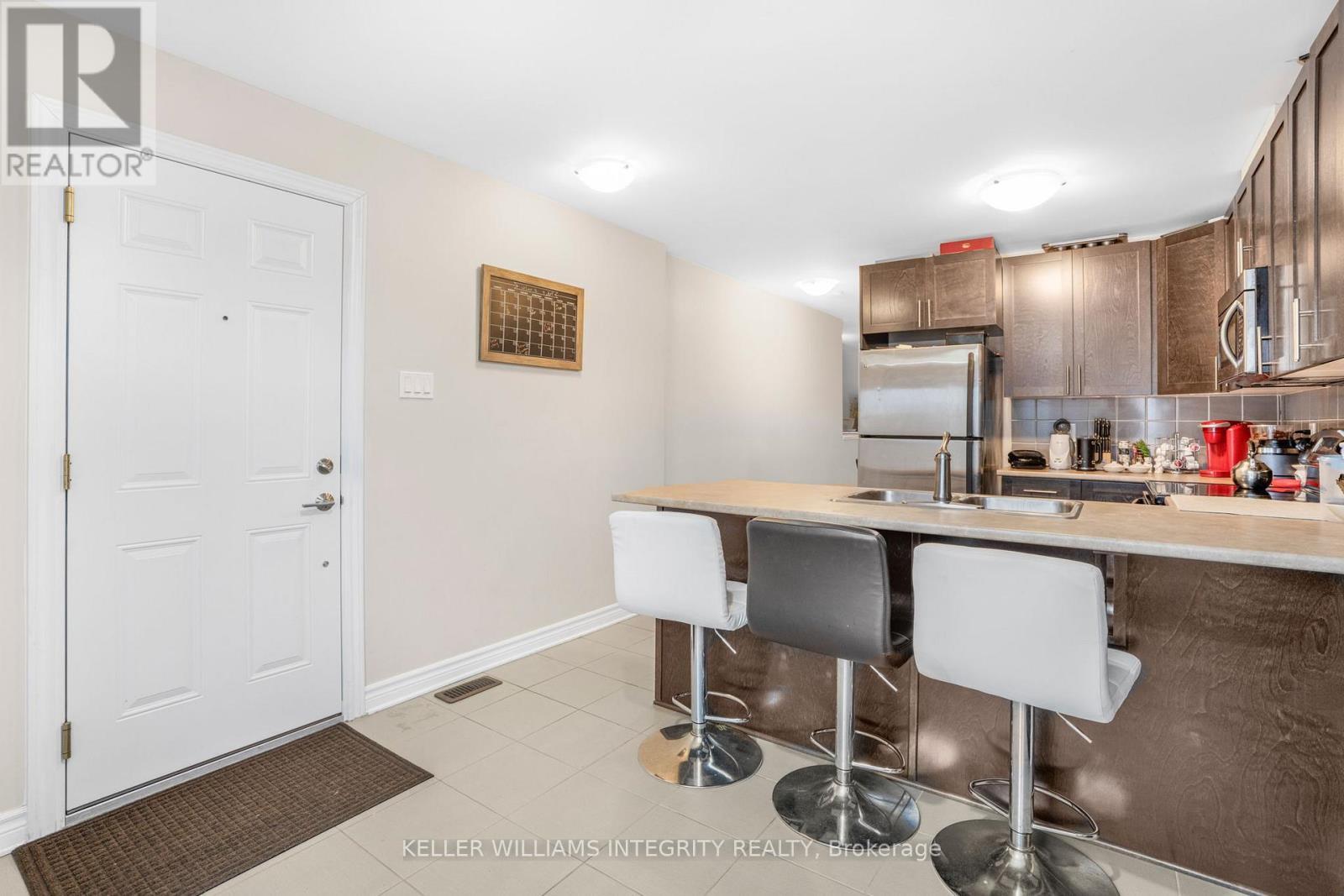 












18 - 176 DEN HAAG DRIVE

,
Ottawa,




Ontario
K1K2V7


