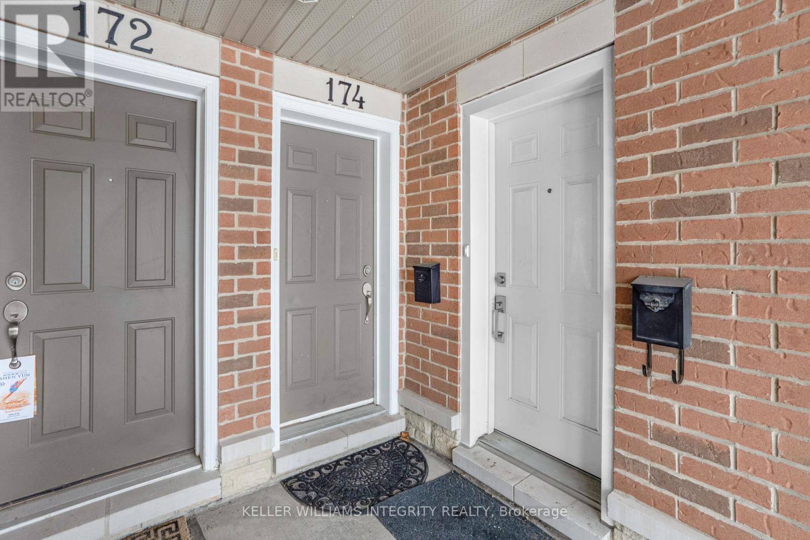 












18 - 176 DEN HAAG DRIVE

,
Ottawa,




Ontario
K1K2V7

