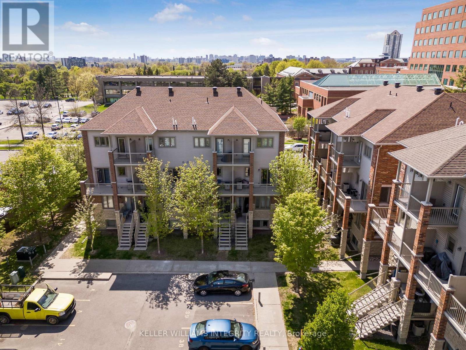 












18 - 176 DEN HAAG DRIVE

,
Ottawa,




Ontario
K1K2V7

