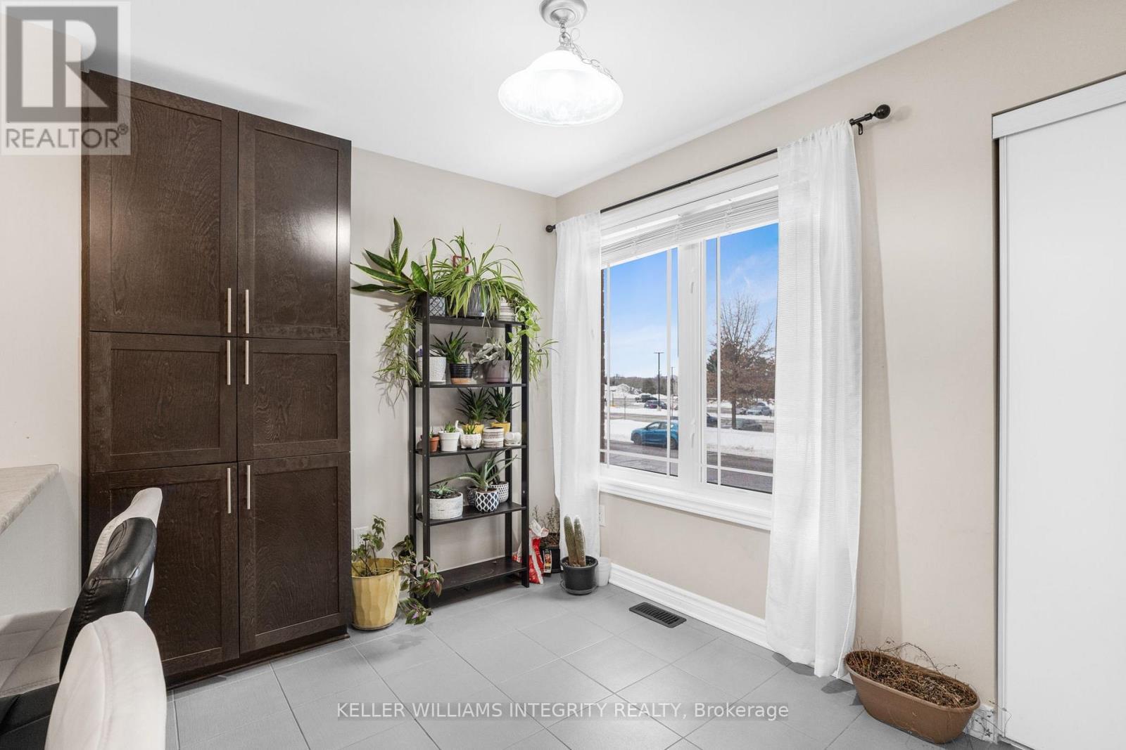 












18 - 176 DEN HAAG DRIVE

,
Ottawa,




Ontario
K1K2V7

