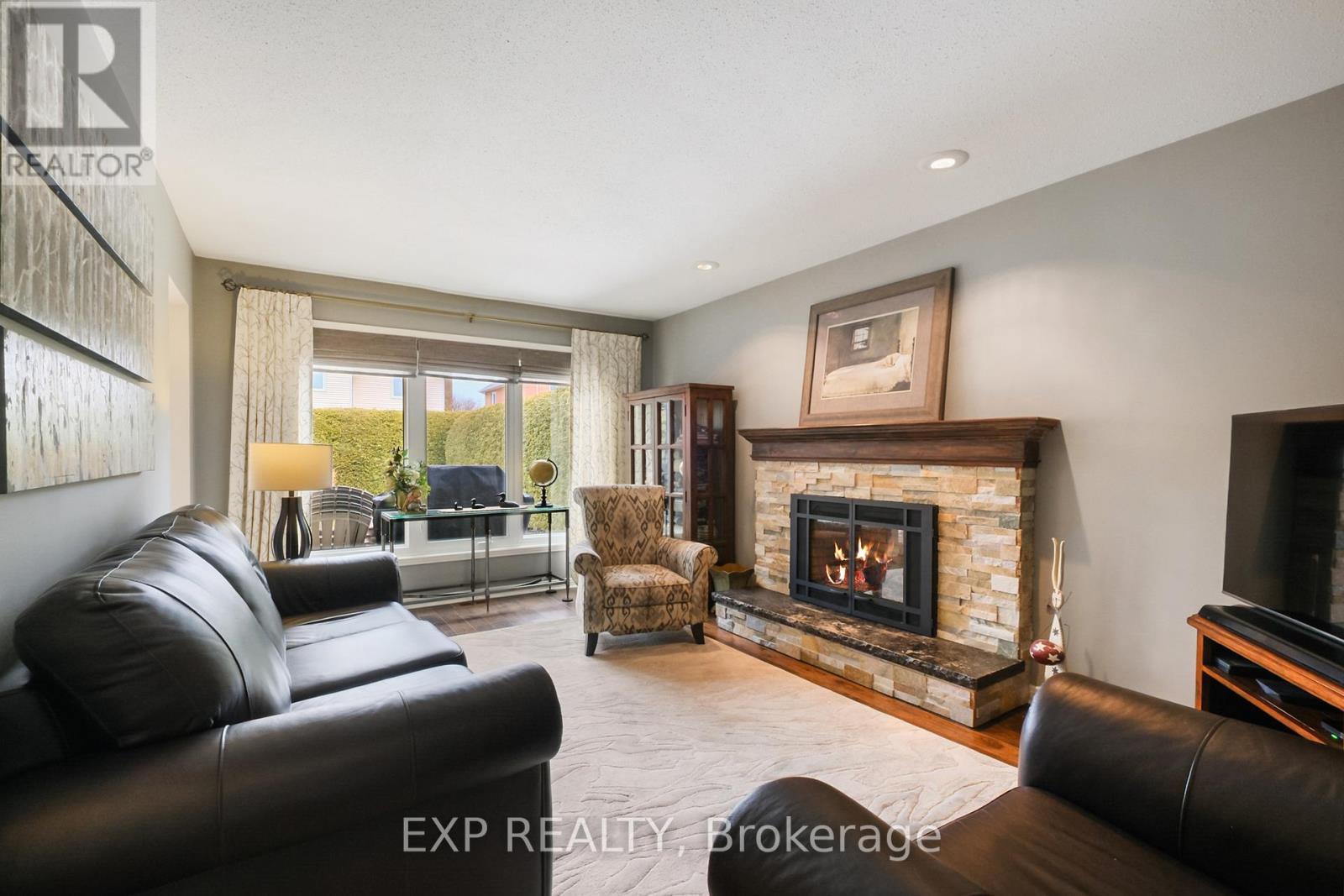 












6182 VOYAGEUR DRIVE

,
Ottawa,




Ontario
K1C2W3

