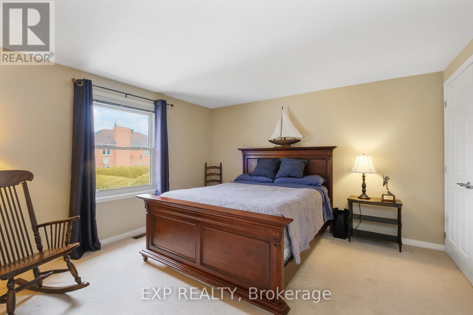 












6182 VOYAGEUR DRIVE

,
Ottawa,




Ontario
K1C2W3

