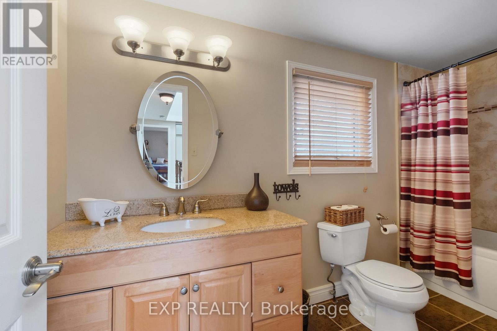 












6182 VOYAGEUR DRIVE

,
Ottawa,




Ontario
K1C2W3

