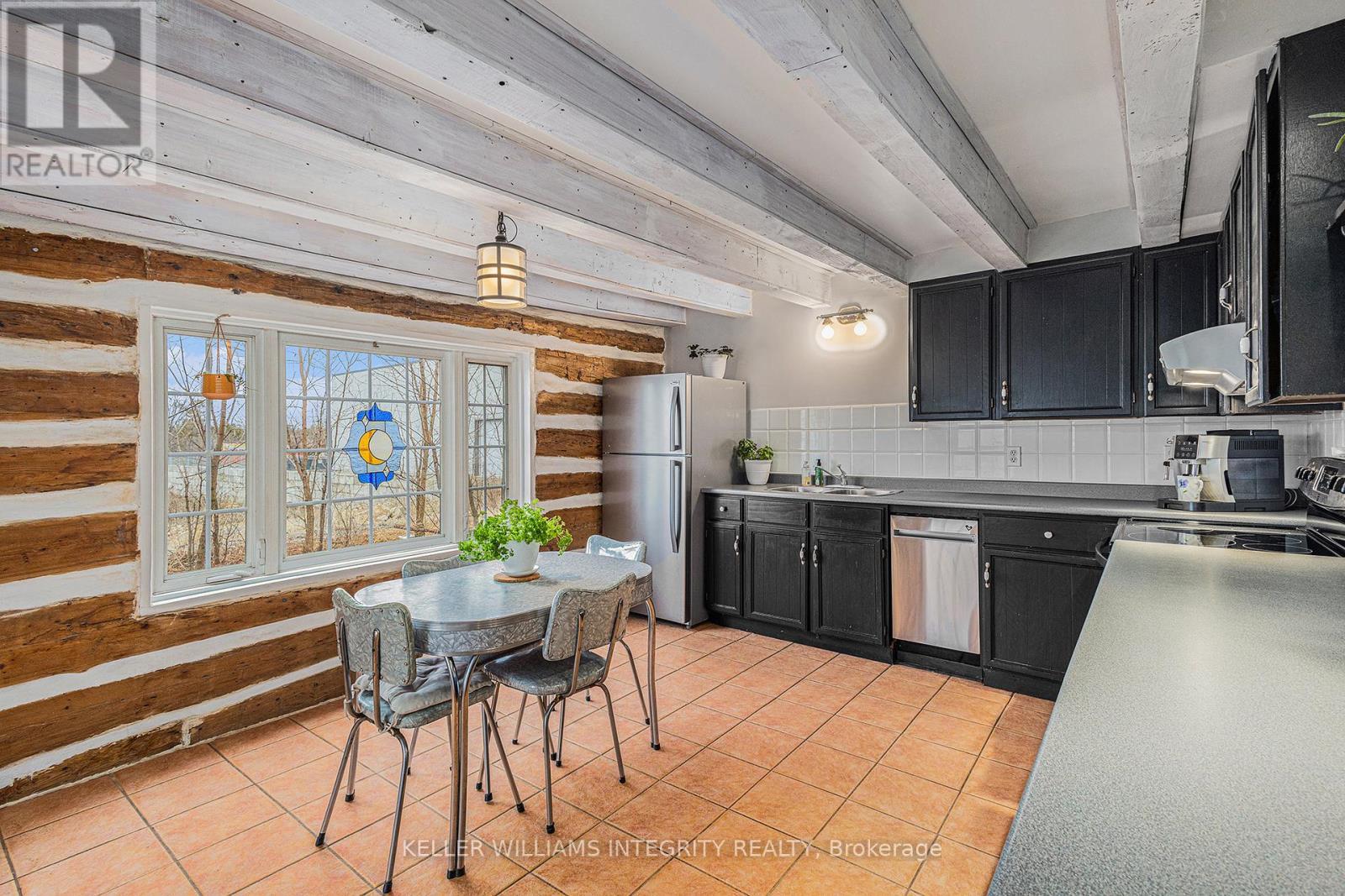 












359 CARLETON STREET

,
Carleton Place,




Ontario
K7C3C2

