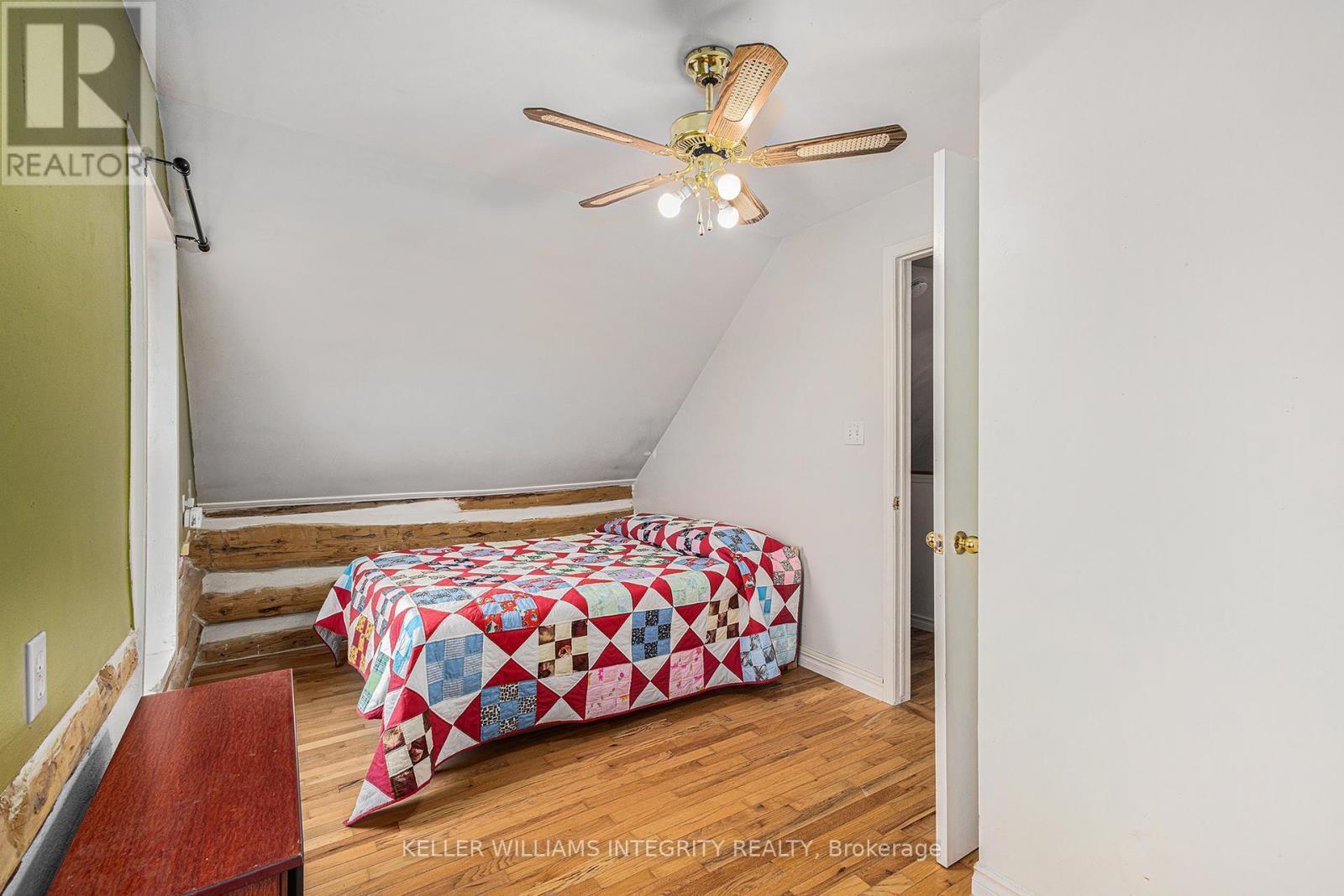 












359 CARLETON STREET

,
Carleton Place,




Ontario
K7C3C2

